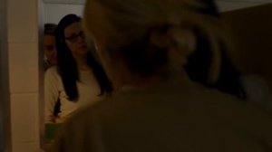 Alex & Piper (season 5 episode 1) bathroom scene OITNB