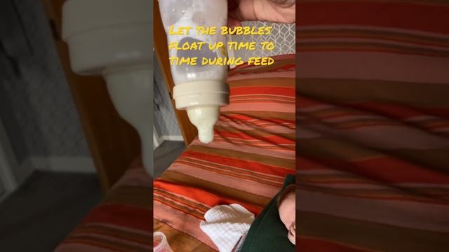 Avoid colic take bottle out and have the bubbles float up then resume feeding?? #baby смотреть онлайн