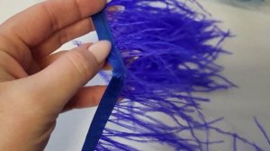 Перья страуса на ленте