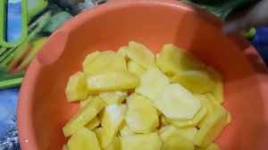 Запеченная горбуша в духовке с сыром картошкой и помидором