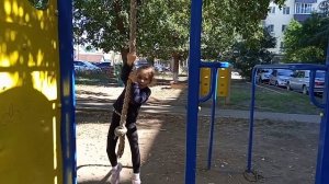 Игра с дроном .