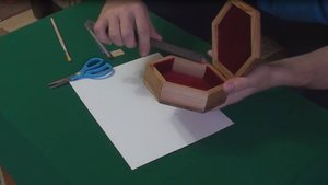 Оклейка шкатулки бархатом