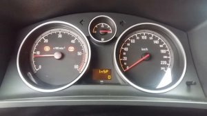 Opel Zafira 2012 обзор