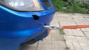 Mr. Joe on Motorcycle TOWS Yellow Man on Broken Opel Vectra OPC in Funny Video for Kids