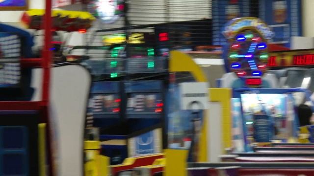 Sony FDR-AX1 4K Indoor Video Test Low Light Chuck E Cheese New York Long Island City смотреть онлайн