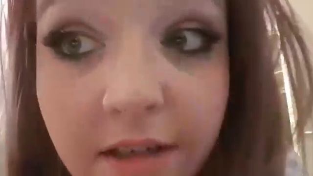 First Video and Magnetic Lashes Demo From Avon смотреть онлайн