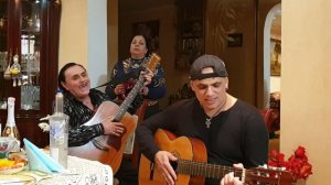 Очень красивая цыганская песня "Берега" поют заслуженные артисты Валента, Юрий и Роман Коржовы.