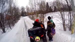 Пикап девушек или как НЕ нужно ездить на квадре D