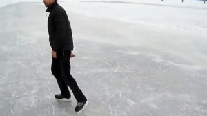 Как научиться кататься на коньках (начальные основы)