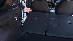 Hyundai i30 - How to Expand the Cargo Space