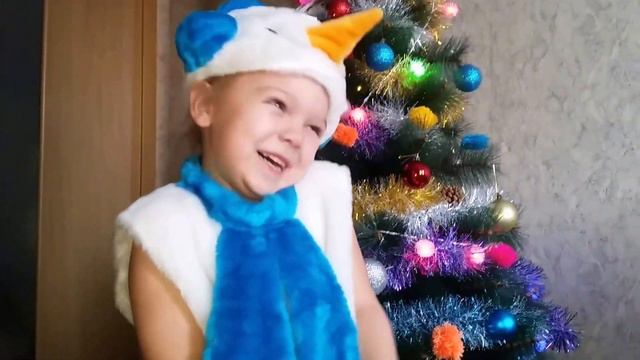 Лидочка поздравляет с Новым годом! смотреть онлайн