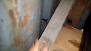 Как сделать свет в кладовке, если не хочется тянуть провода