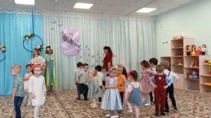 "Мы с дружочком танцевали"
