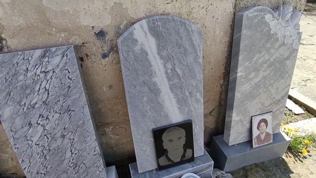 Памятники