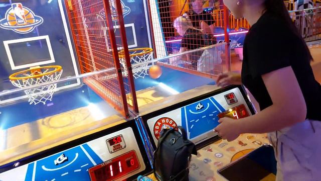 развлекательный центр смотреть онлайн