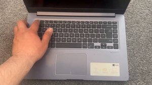 ASUS VIVOBOOK X510U ~ How To Enter Bios (UEFI) Settings & Boot Menu Options