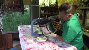 Пресс для отжима нативного трутневого гомогената