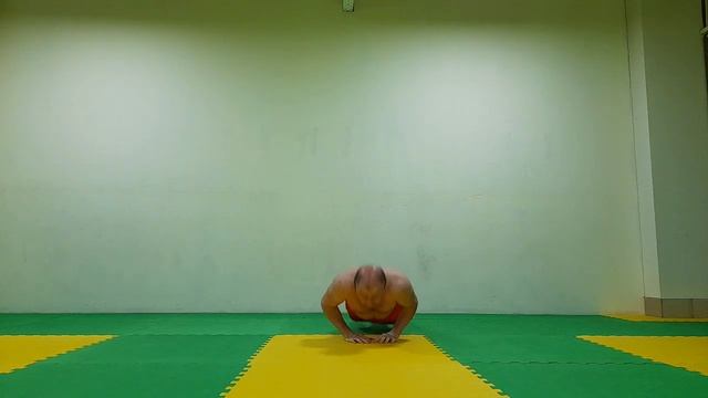 5 видов отжиманий каждый по 12 раз всего 60 раз на время моё время: 1мин 10 сек. смотреть онлайн