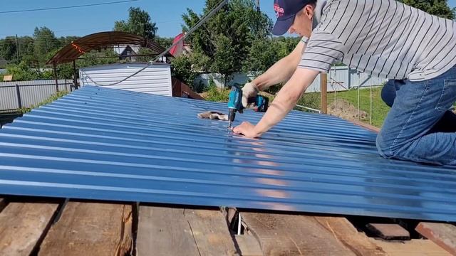 Дровяник-навес из труб. Весь процесс⚒️ смотреть онлайн