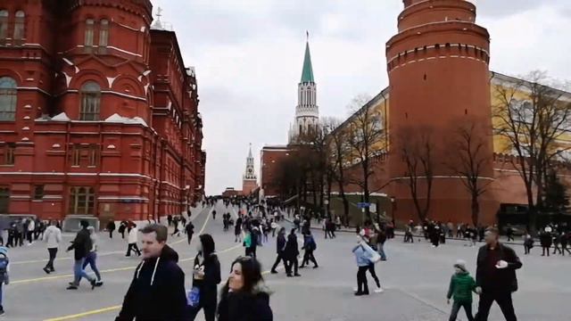 Москва 🤗 Хороший день смотреть онлайн