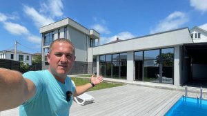 ДОМ В СТИЛЕ ХАЙТЕК С БАССЕЙНОМ И БОЛЬШИМ УЧАСТКОМ в СОЧИ. ОТЛИЧНЫЙ ВИД НА МОРЕ И ГОРЫ.