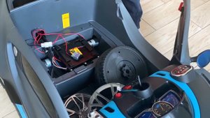 Увеличил новую машинку Бугатти Диво и собрал ее. Видео для детей.