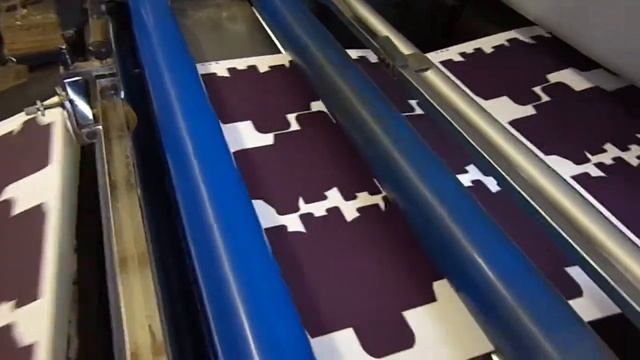 Скоростная ламинация на промышленном ламинаторе смотреть онлайн