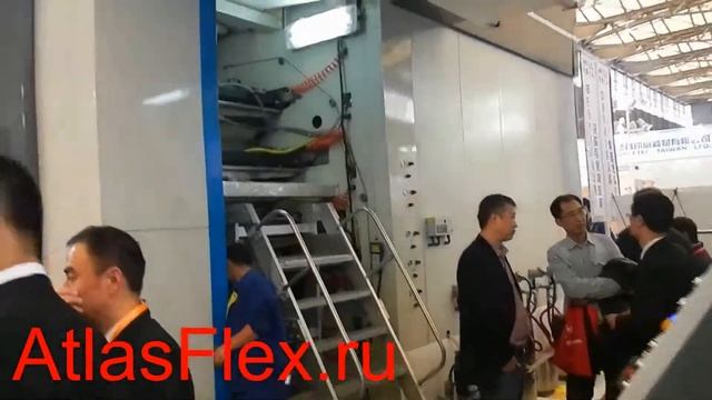 Широкоформатная флексографская печатная машина планетарного построения, в процессе печати new