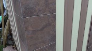 Внешняя отделка дома вертикальным виниловым сайдингом - мой выбор.