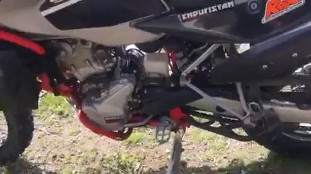 SWM 650 Superduel 6500km review Pt1 смотреть онлайн