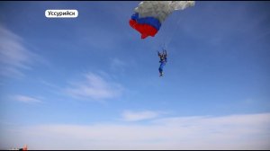 Параски: парашютисты поразили зрителей смелостью и ловкостью