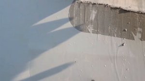 Как удалить клей от пленки с машины? Как отмыть старый клей с авто? Как удалить следы после пленки?