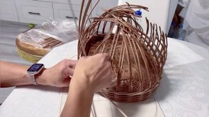 Плетём корзину из Бумажной лозы. Новые ручки или уплотнение стоек для жесткости каркаса саквояжа