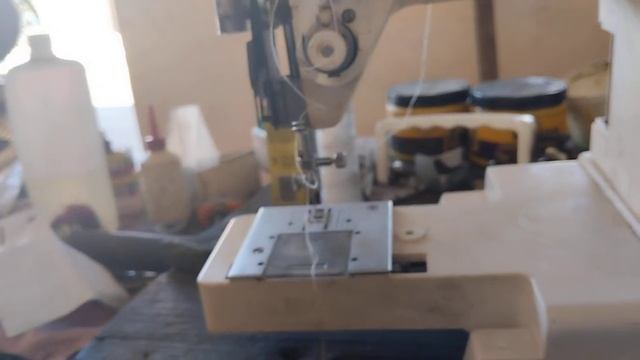 Máquina singer Carina. Cómo cambiarle el engrane vertical. Parte 4 y última. смотреть онлайн