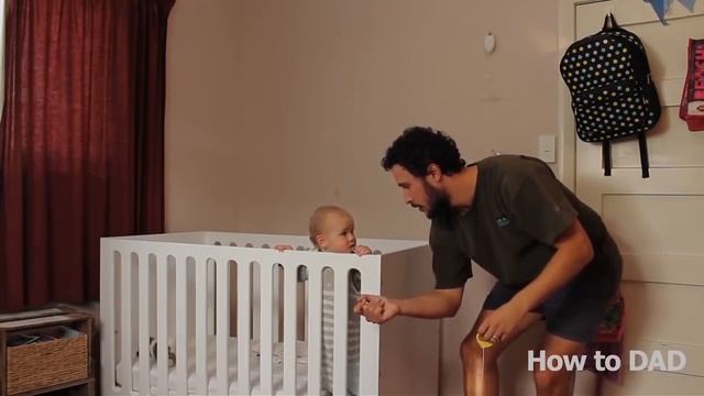 Как легко уложить ребенка спать Советы от папы смотреть онлайн