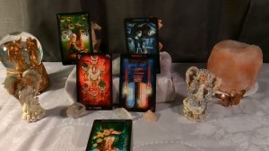 SAGITTARIUS DECEMBER 2018 MID-MONTH WORRY LESS CHANGE COMING KACEE Tarot, Oracle, Spirit, Psychic