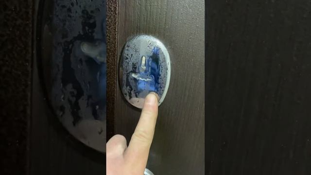 Входные металлические двери как себя ведут в условиях зимы. смотреть онлайн