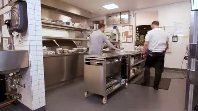 Chef Jason Wilson with Vesta Precision's sousVcart смотреть онлайн