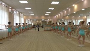 Анонс: классический танец - 1 класс, 3 четверть (рабочий урок)