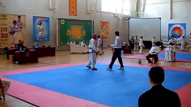 Открытый Чемпионат и Первенство г УфЫ РБ по тхэквондо ИТФ 22 октября 2011 г Муминов Сухроб 2 бой смотреть онлайн