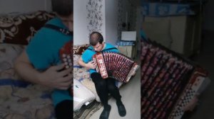 Игра на гармони "Ой, то не вечер"