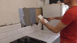 КАК БЫСТРО СДЕЛАТЬ ОТВЕРСТИЯ В ПЛИТКЕ под розетку Лучший способ