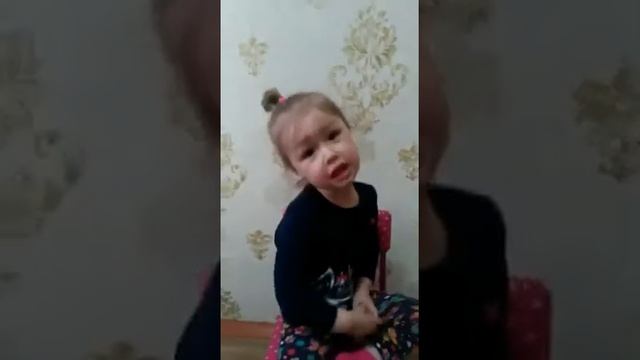 Идет бычок, качается, вздыхает на ходу..