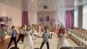 Вход на праздник 8 марта "Мама, добрая, милая мама"