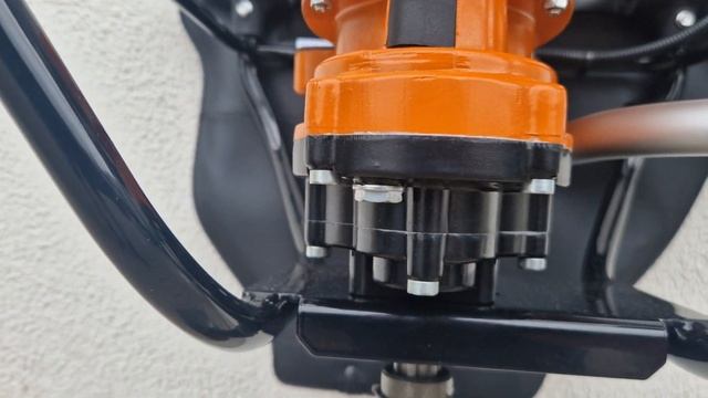 Stihl Benzin Erdbohrgerät BT 131 Pfahlbohrer Bäume Pflanzen Zaun Bauen Bohrer ELB EBO Teil01 смотреть онлайн