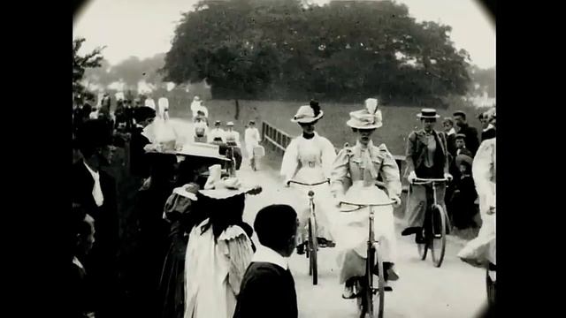 Кинохроника, Англия. Дамский велосипедный показ 1899 г. в Лондоне, Англия. London, England