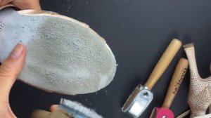 Как ухаживать за подошвой танцевальной обуви? | Как пользоваться щеткой для чистки кожаной подошвы?