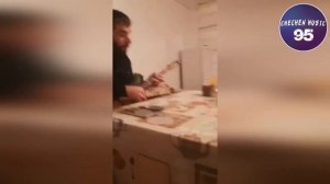 ГОРЛЕР ИЛЛИ Я1 АСВАД ТАЙМАСХАНОВ ПОЕТ НА ДЕЧИГ ПОНДУРЕ В ГОСТЯХ У КАНЫ