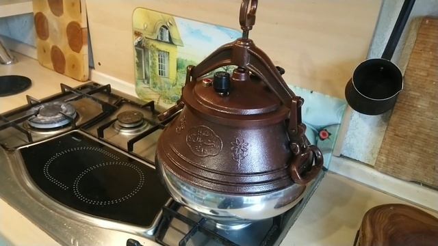 Мясо, овощи, Казан. Говядина с овощами и айвой. Meat, vegetables, cauldron.