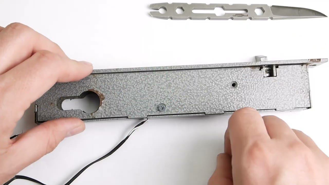 Ремонт замка Полис 20, Полис 19 смотреть онлайн